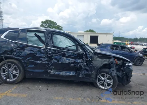 2021 BMW X3 Sdrive30I z USA, uszkodzony, nr VIN 5UXTY3C05M9E10783